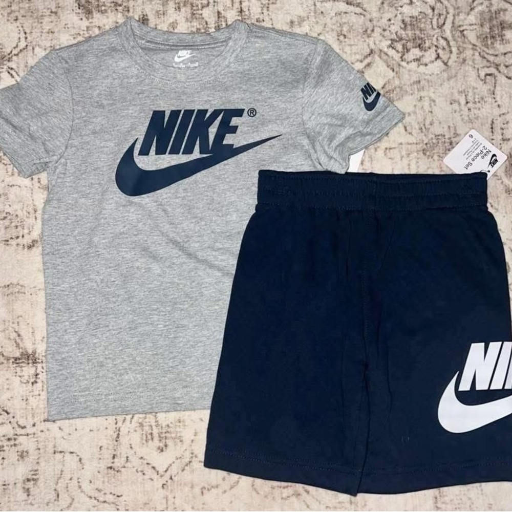 Nike Heather Gray and Dark Blue Tee and Shorts Set